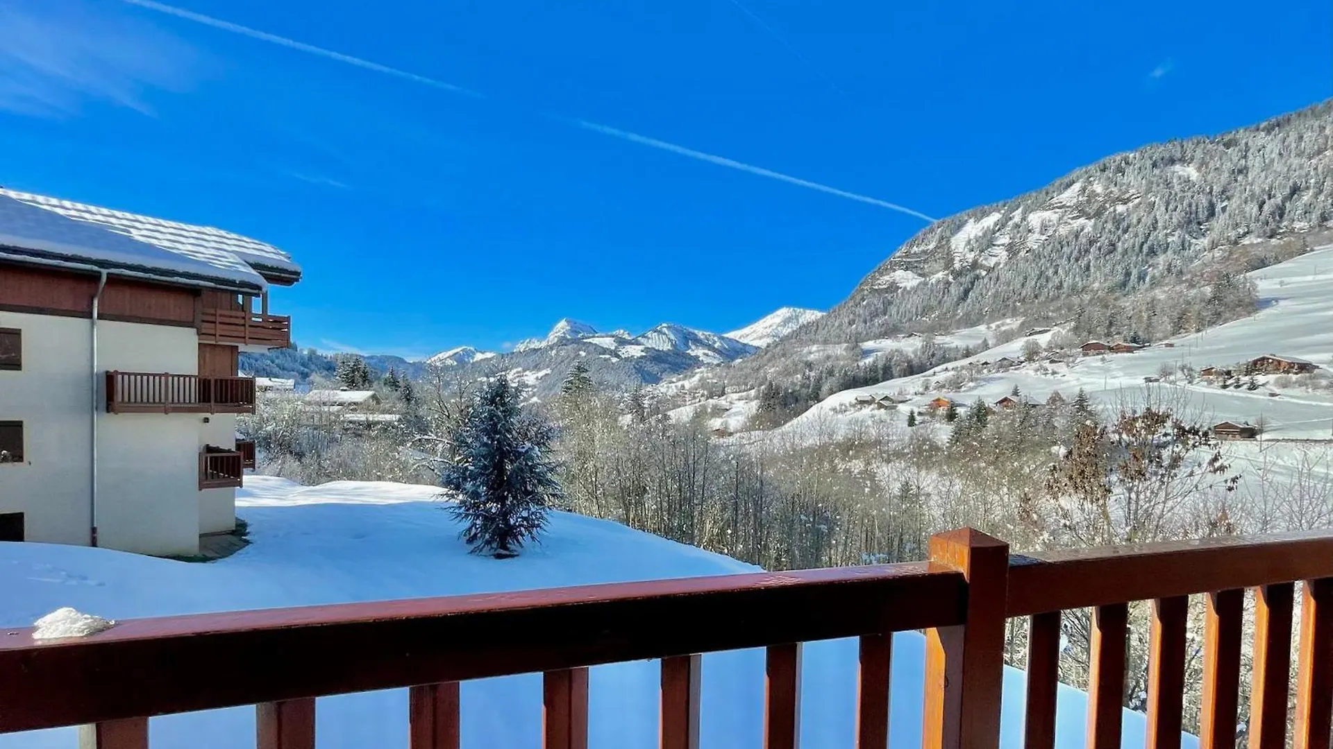Appartement Cosy Avec Piscine Et Parking, Au Pied Des Pistes - Fr-1-505-213 플루메 0*,  프랑스